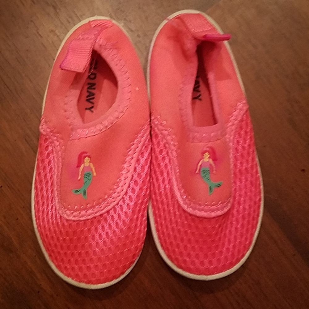 Water shoes with mermaids